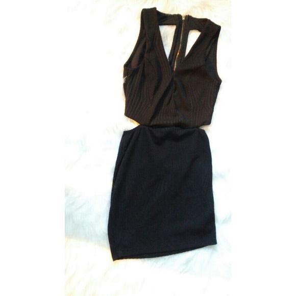 Black dress - Picture 1 of 2